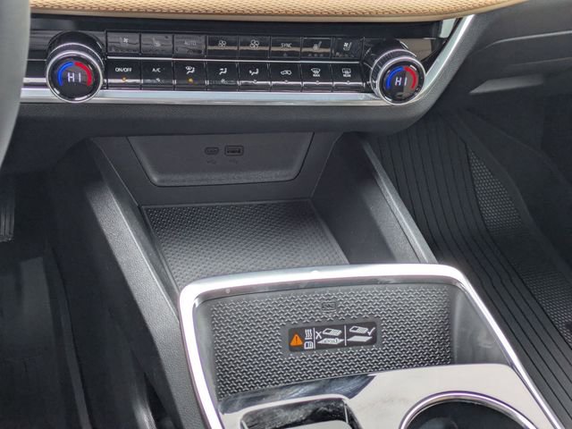 New 2026 Chevrolet Equinox ACTIV w/ Convenience Package III image 19