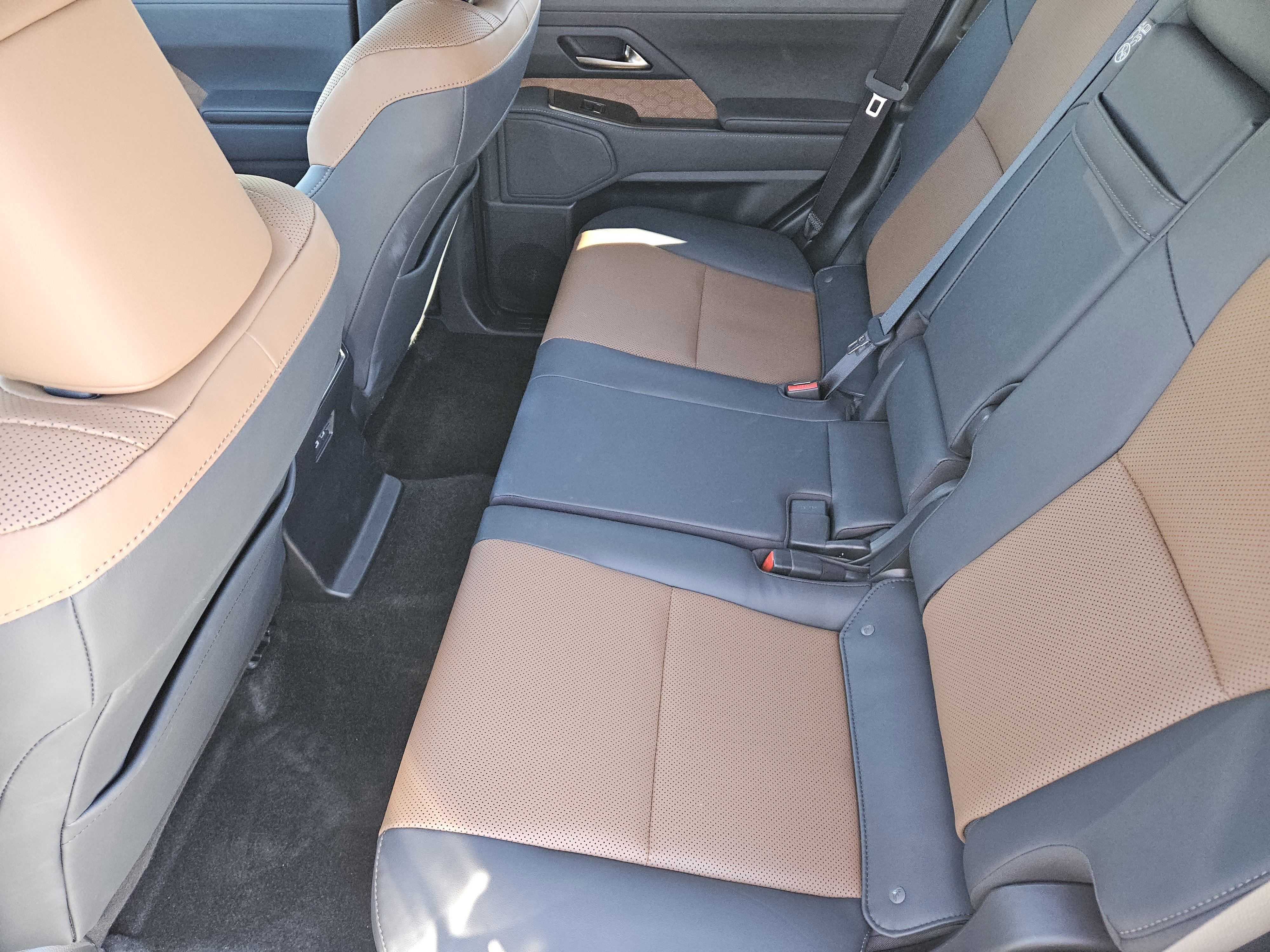 Used 2024 Lexus GX 550 image 31