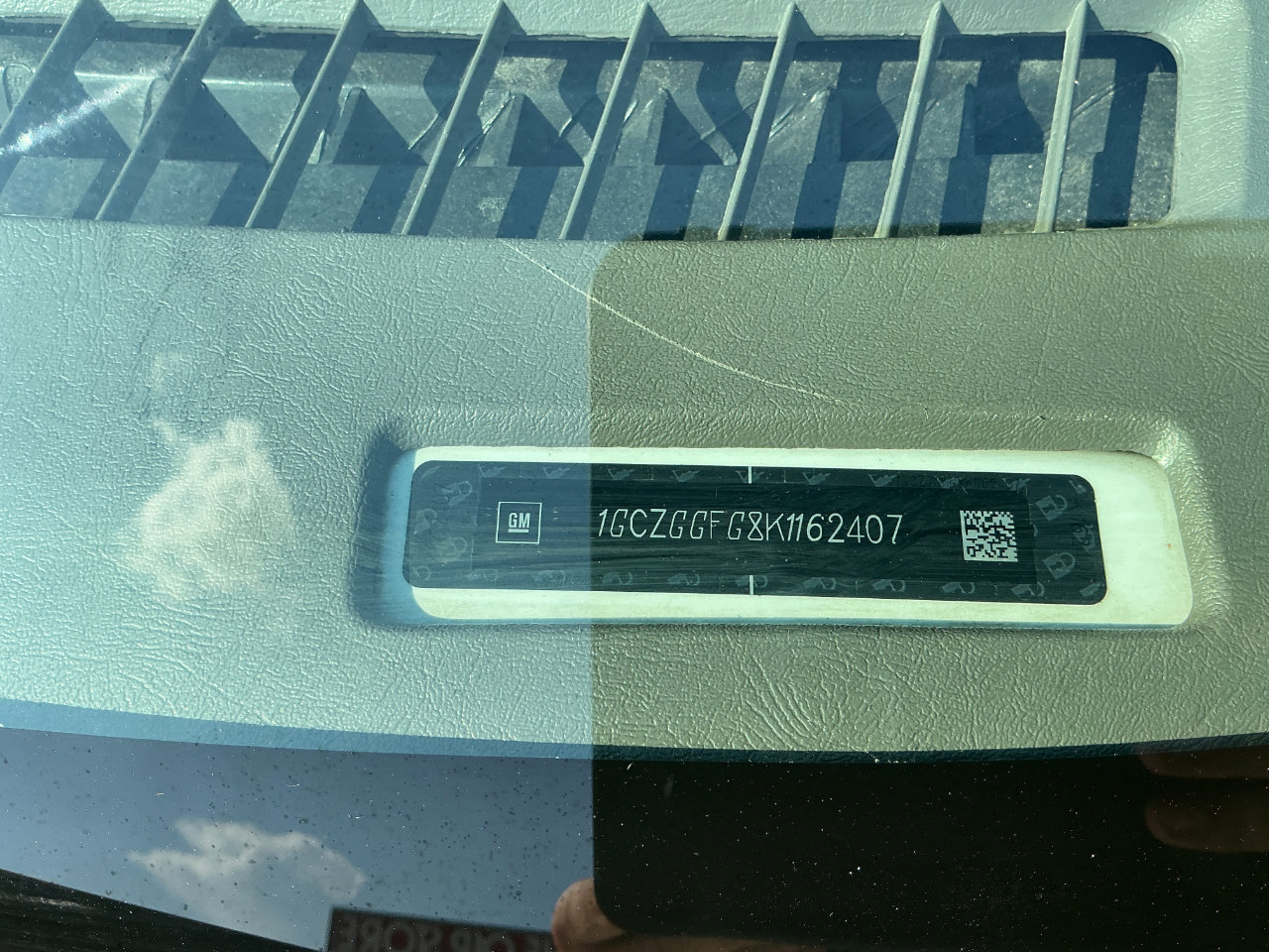 Used 2019 Chevrolet Express 3500 w/ Driver Convenience Package image 29