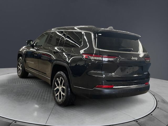 Used 2023 Jeep Grand Cherokee L Limited AWD/4WD image 3
