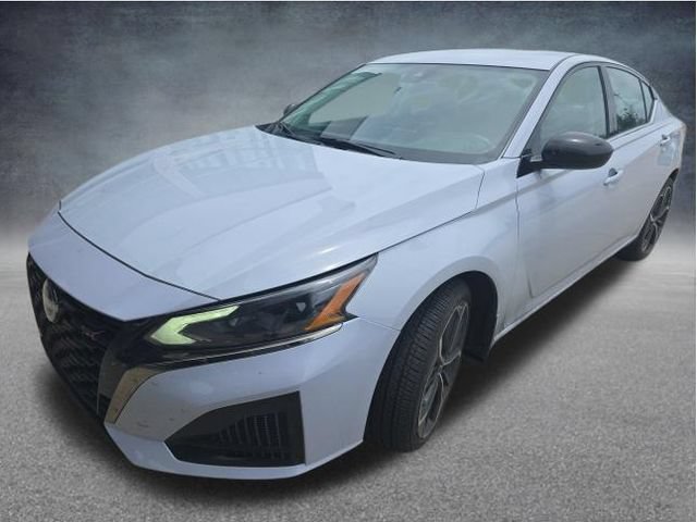 Used 2024 Nissan Altima 2.5 SR FWD image 4