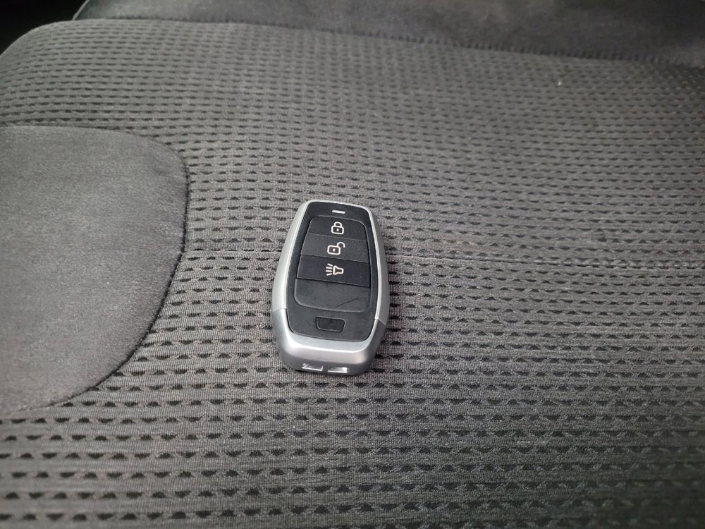 Used 2019 Hyundai Santa Fe SEL image 32