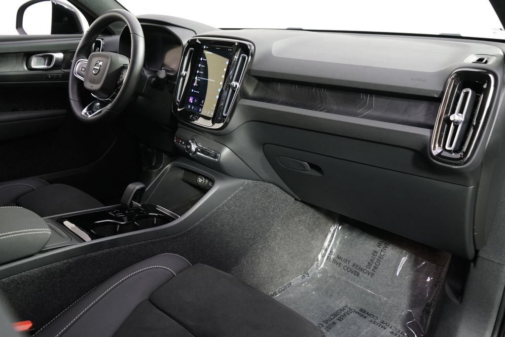 Used 2023 Volvo C40 P8 Recharge Ultimate AWD/4WD image 15