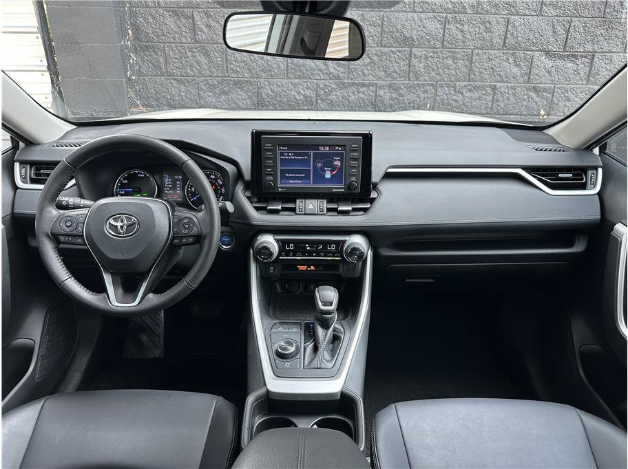 Used 2021 Toyota RAV4 XLE Premium AWD/4WD image 18