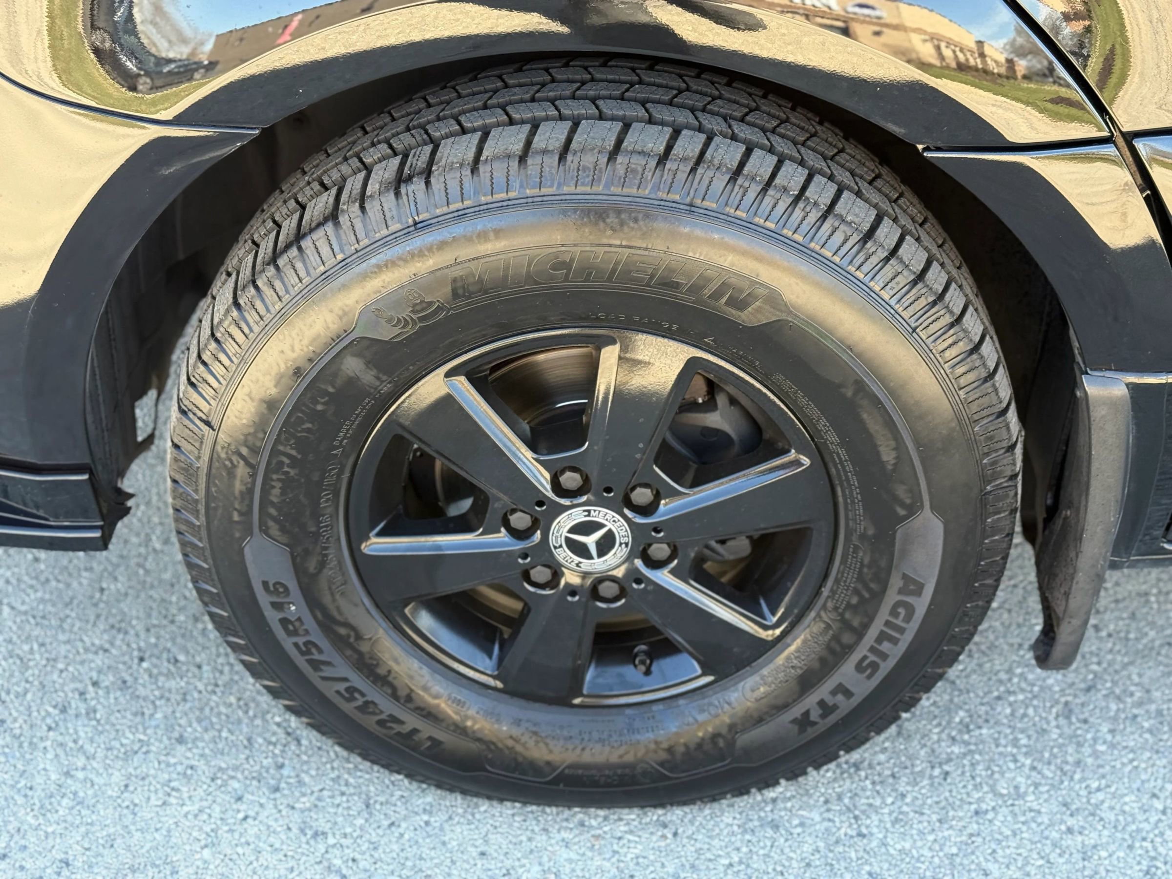 Used 2021 Mercedes-Benz Sprinter 2500 image 28