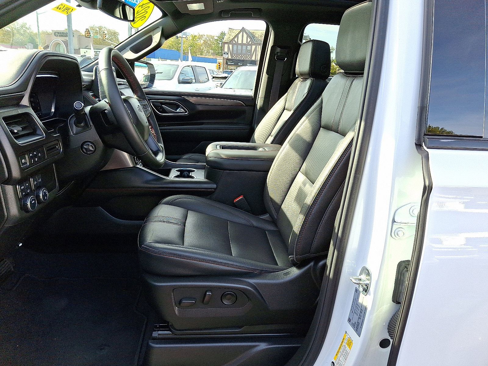 Certified 2024 Chevrolet Suburban RST w/ Luxury Package image 16