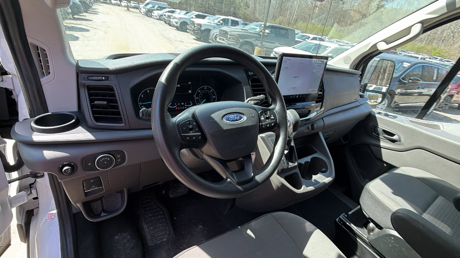 Used 2024 Ford Transit 350 XLT RWD image 21