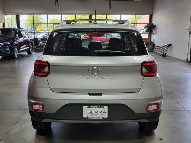 Used 2023 Hyundai Venue SEL w/ Cargo Package FWD image 6