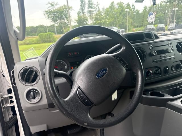 Used 2014 Ford E-350 and Econoline 350 XLT RWD image 12