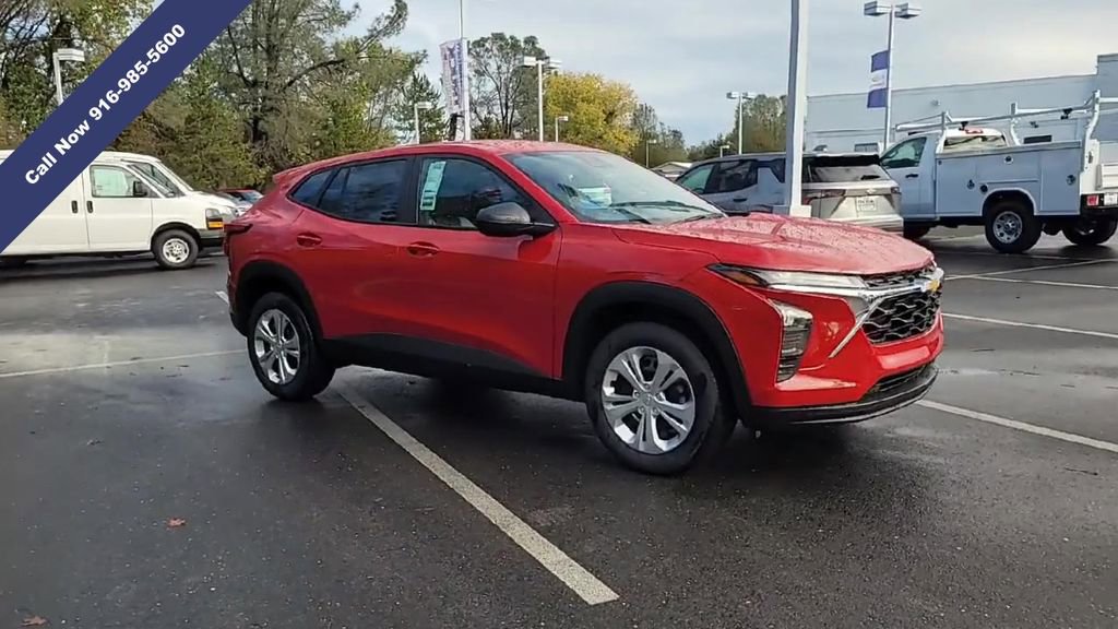 New 2026 Chevrolet Trax LS image 3