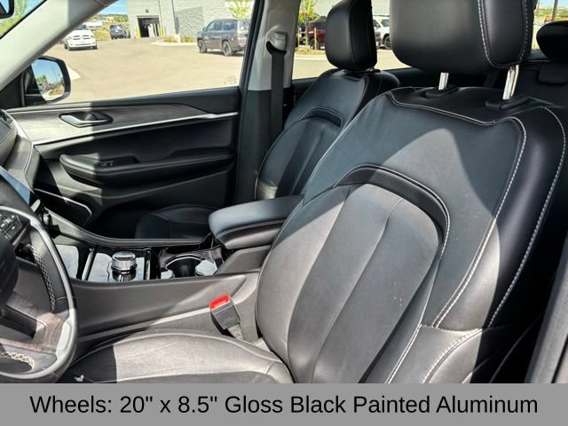 Certified 2022 Jeep Grand Cherokee L Limited w/ Black Appearance Package AWD/4WD image 15