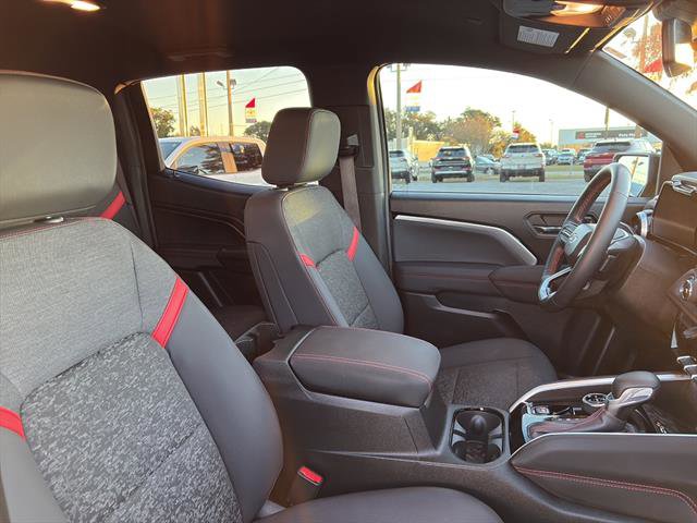 Used 2023 Chevrolet Colorado Z71 w/ Z71 Convenience Package 2 image 9