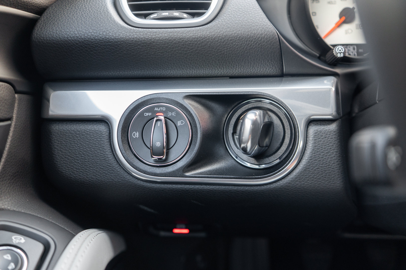 Used 2024 Porsche 718 Cayman RWD image 16