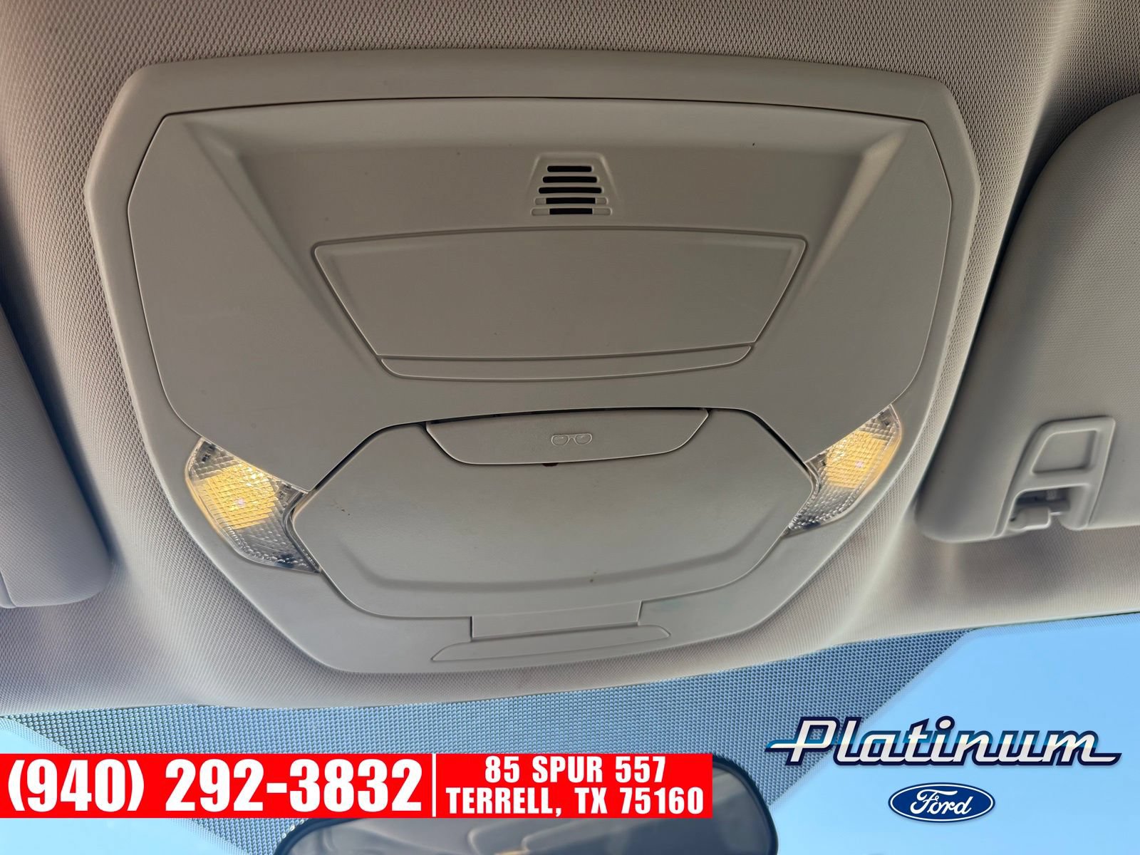 Used 2017 Ford Escape SE w/ SE Leather Comfort Package FWD image 9