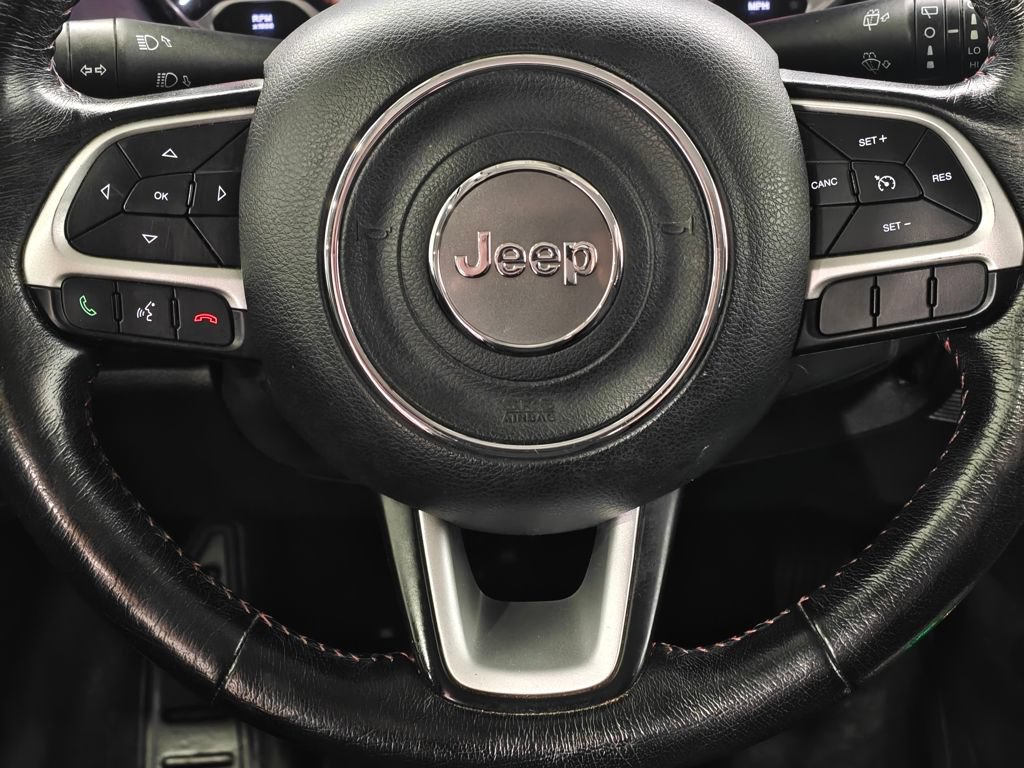 Used 2018 Jeep Renegade Trailhawk w/ Cold Weather Group II AWD/4WD image 5