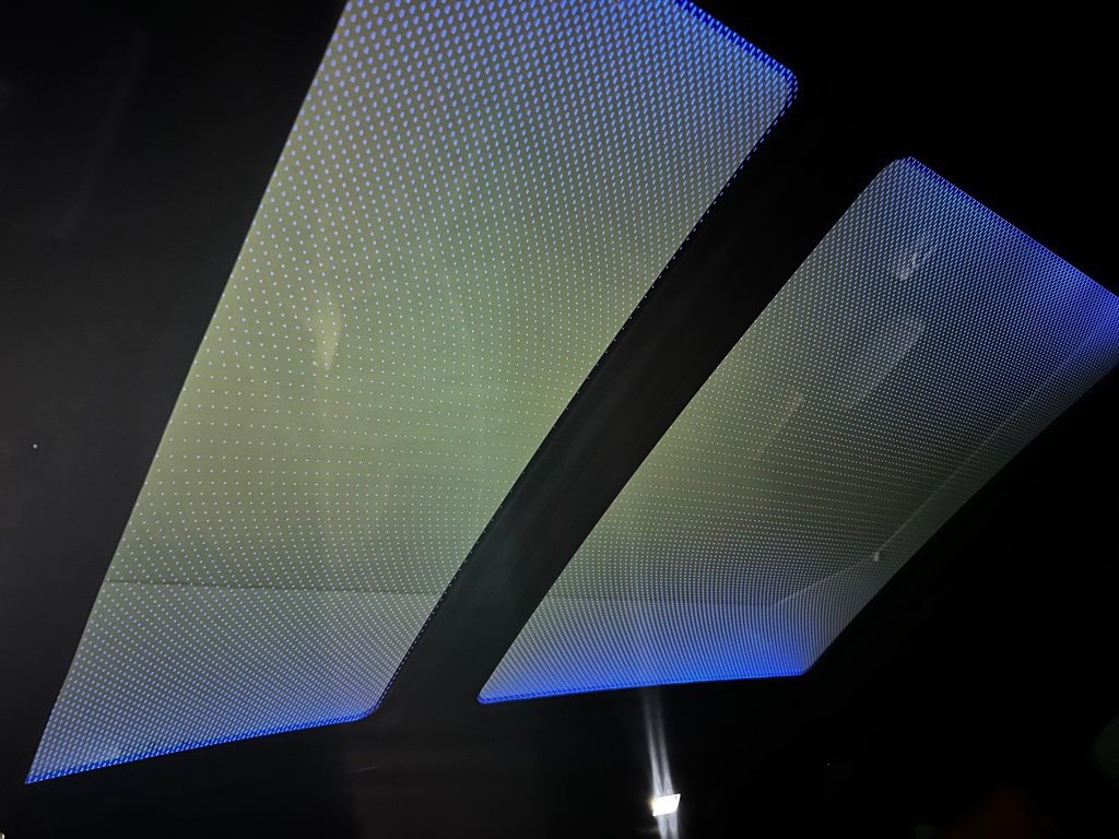 Used 2023 BMW X7 M60i w/ Executive Package image 31