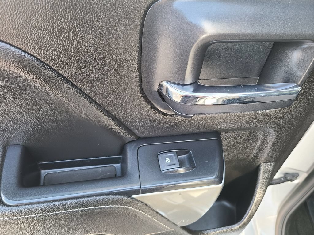 Used 2018 Chevrolet Silverado 1500 LT w/ All Star Edition AWD/4WD image 18