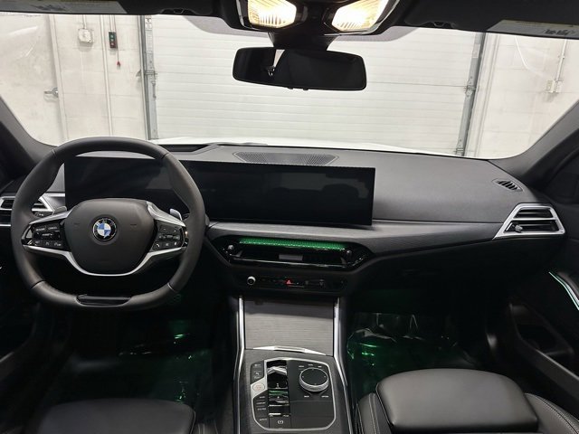 Used 2025 BMW 330i xDrive Sedan w/ Premium Package image 34