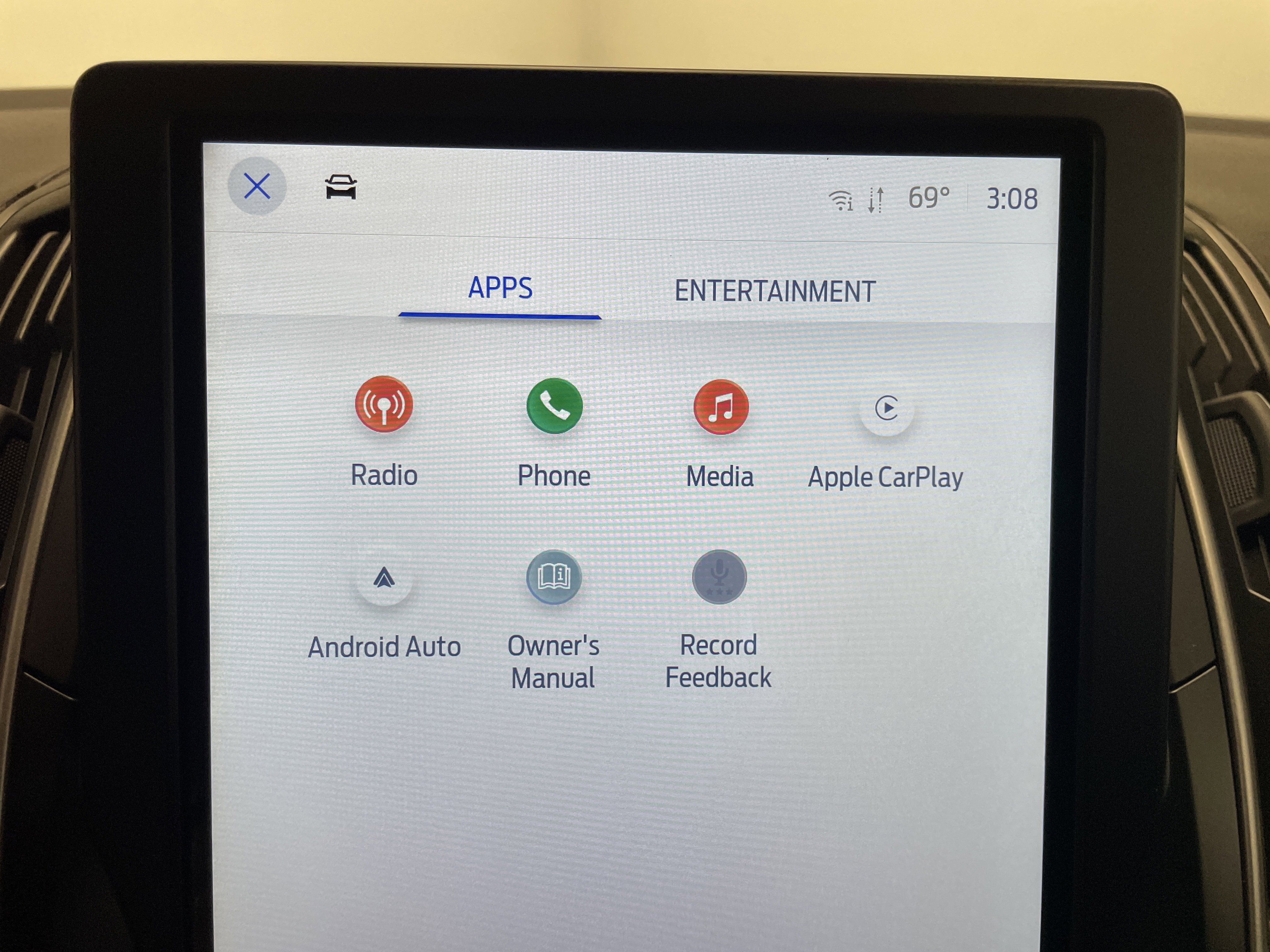 Used 2022 Ford Edge SEL w/ Convenience Package image 10