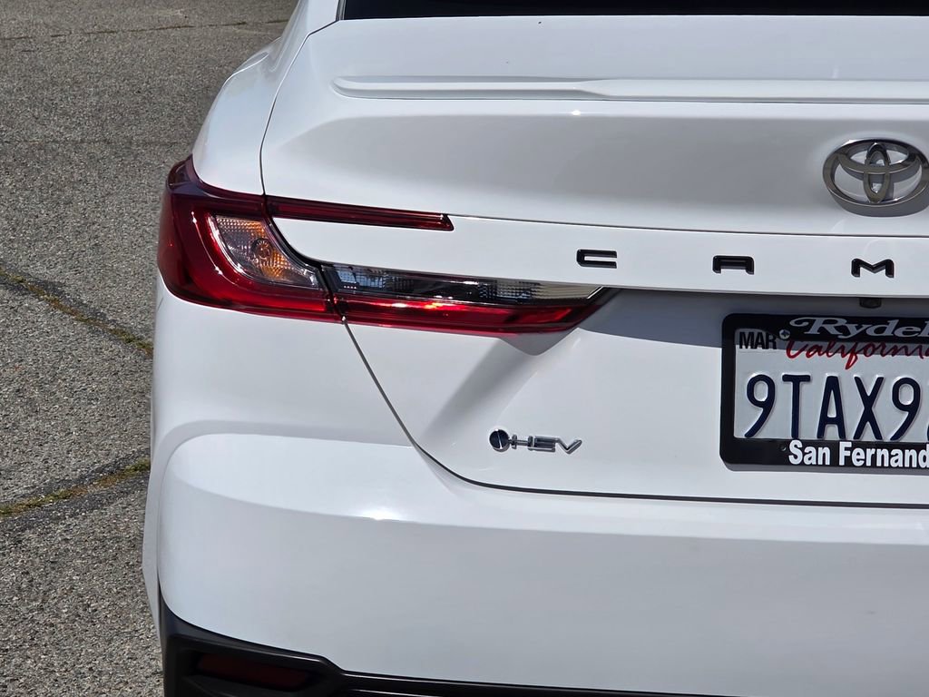 Used 2025 Toyota Camry SE FWD image 8
