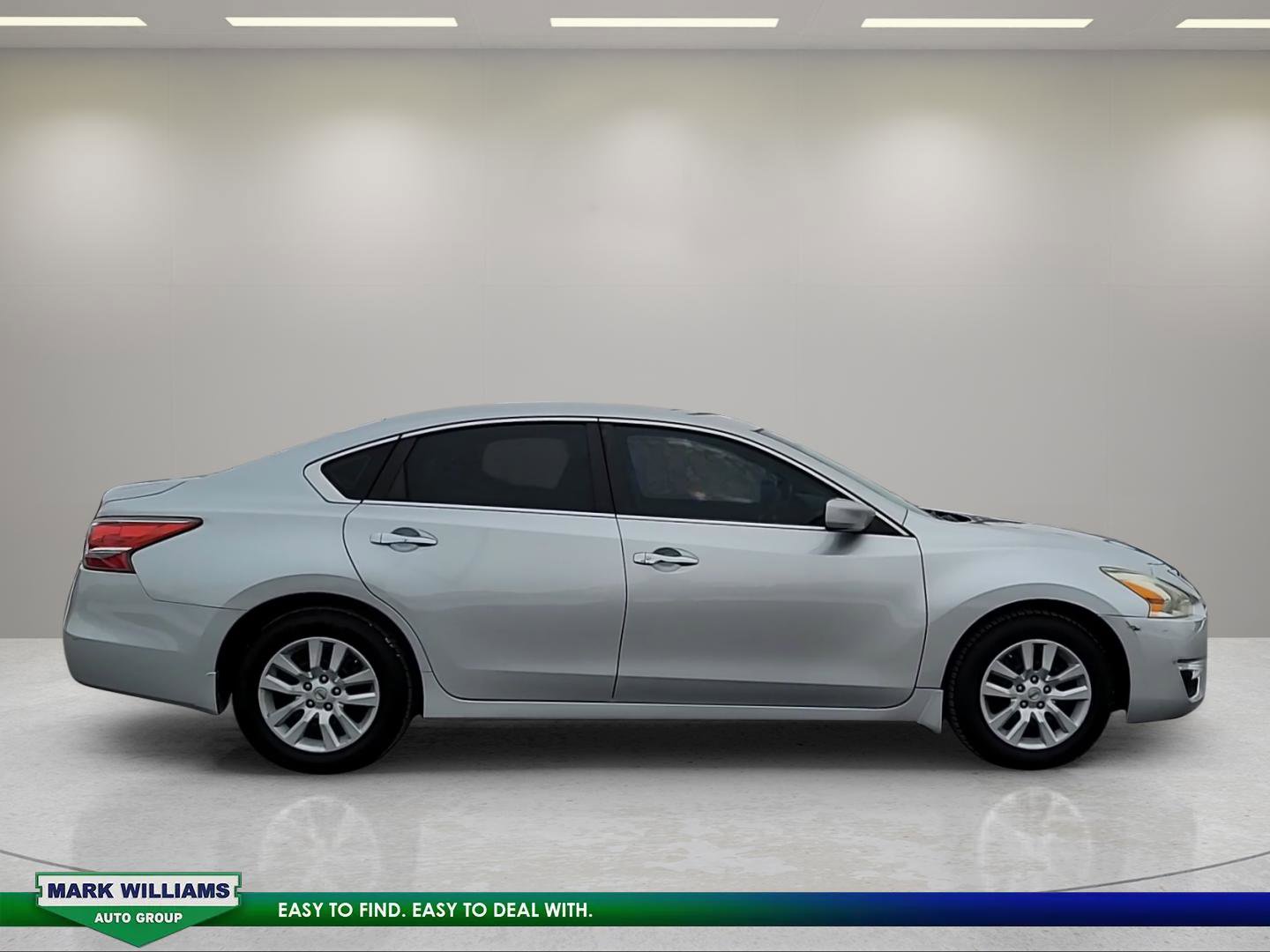 Used 2015 Nissan Altima 2.5 S w/ Power Driver Seat Package image 9