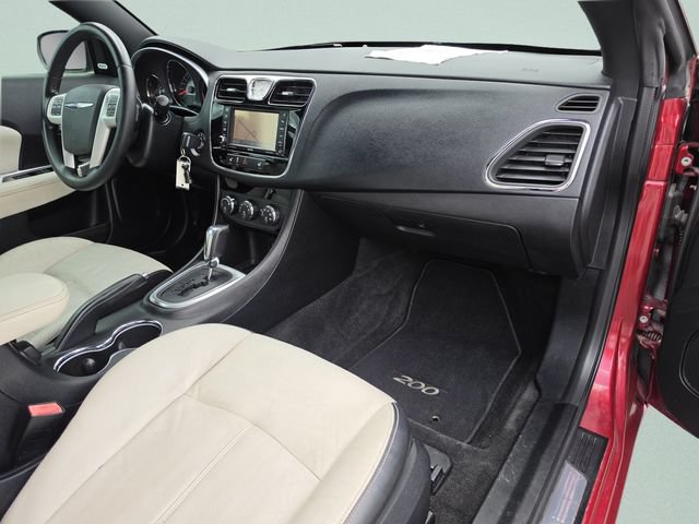 Used 2012 Chrysler 200 Limited FWD image 16