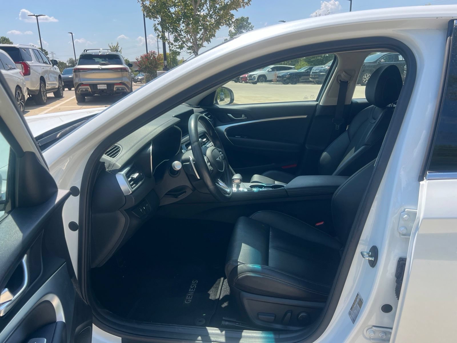 Used 2025 Genesis G70 2.5T RWD image 22