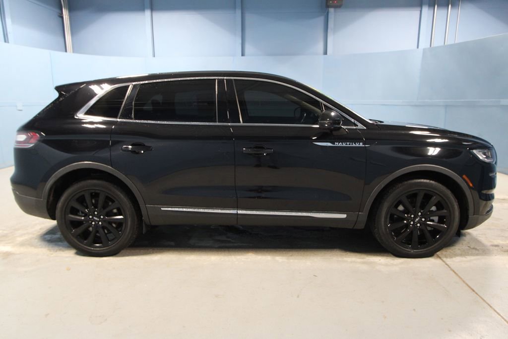 Used 2023 Lincoln Nautilus Reserve w/ Monochromatic Package image 35