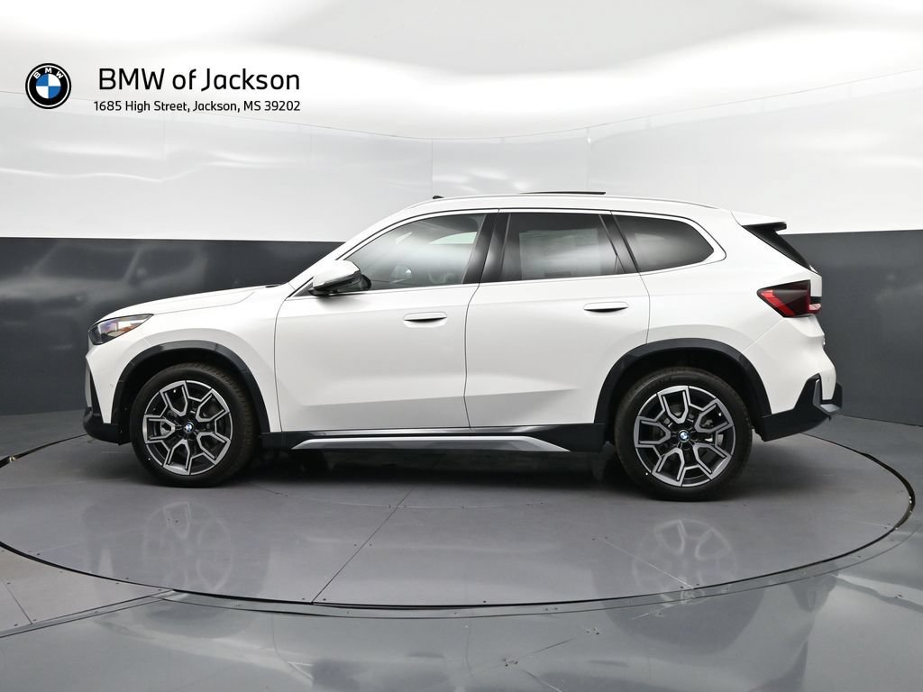 New 2026 BMW X1 xDrive28i w/ Technology Package AWD/4WD image 4