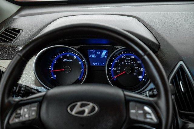 Used 2015 Hyundai Tucson SE AWD/4WD image 16