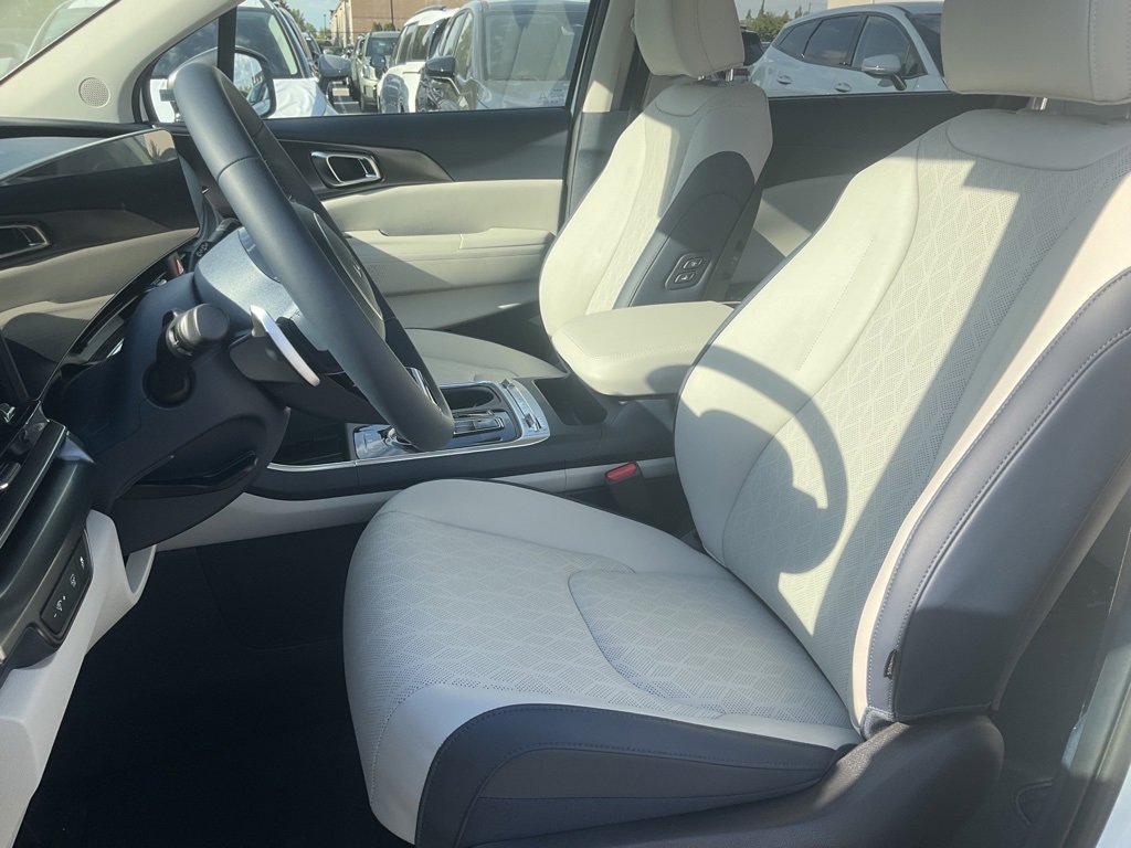 New 2026 Kia Carnival SX w/ SX Dark Edition Package image 12