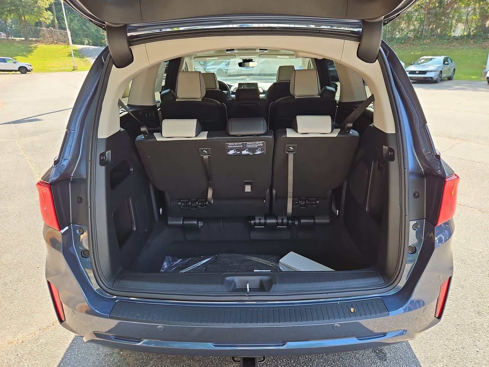 New 2027 Honda Odyssey Elite image 9