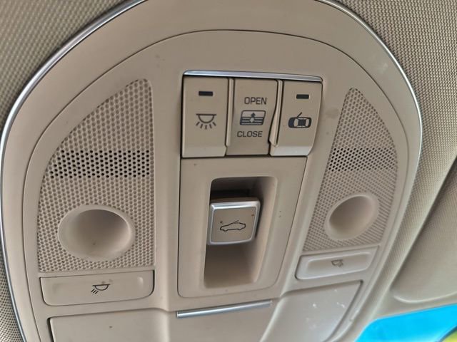 Used 2015 Hyundai Genesis 3.8 w/ Option Group 02 image 27