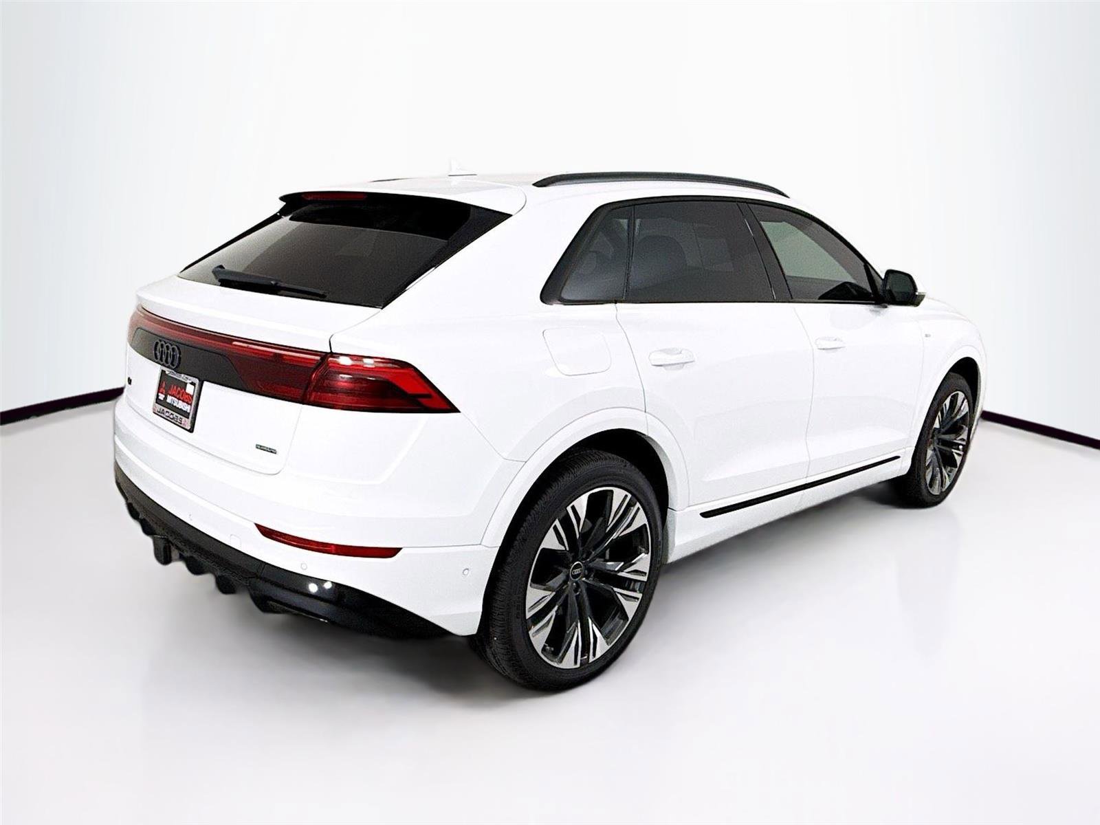 Used 2025 Audi Q8 Premium Plus w/ Premium Plus Package image 12