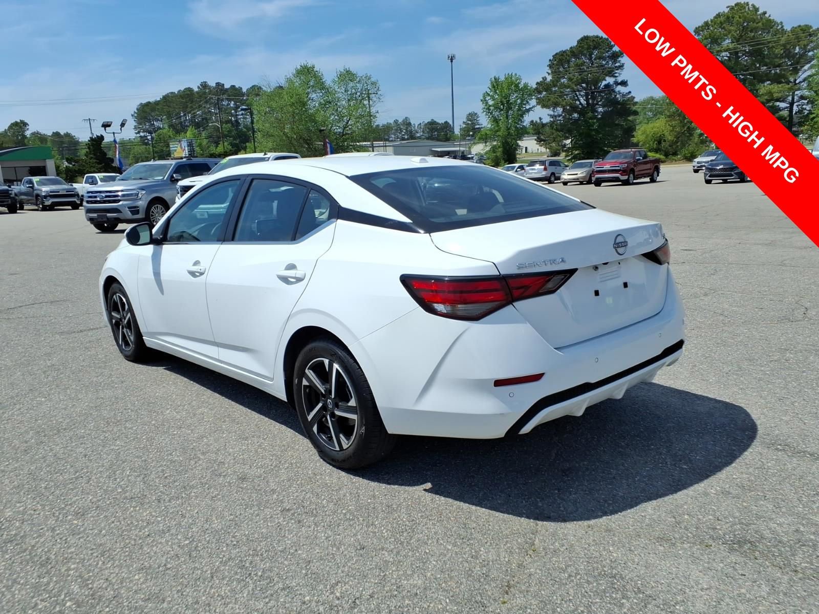 Used 2024 Nissan Sentra SV FWD image 3