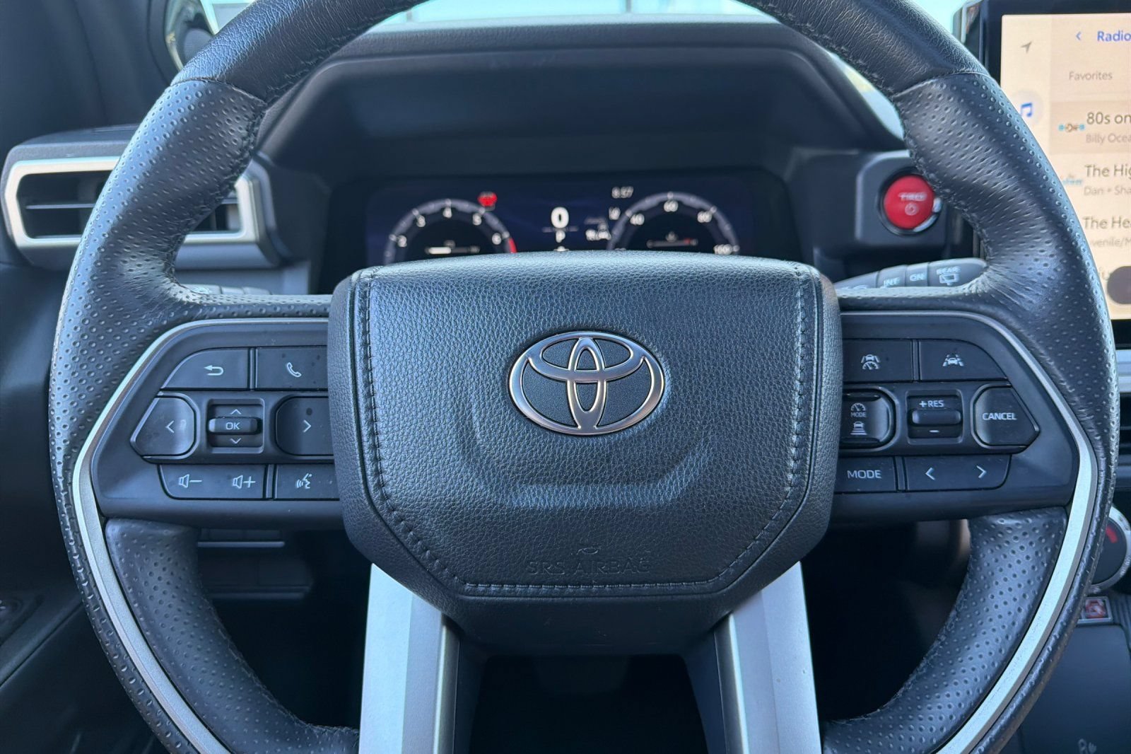 Used 2025 Toyota 4Runner TRD Off-Road Premium AWD/4WD image 22