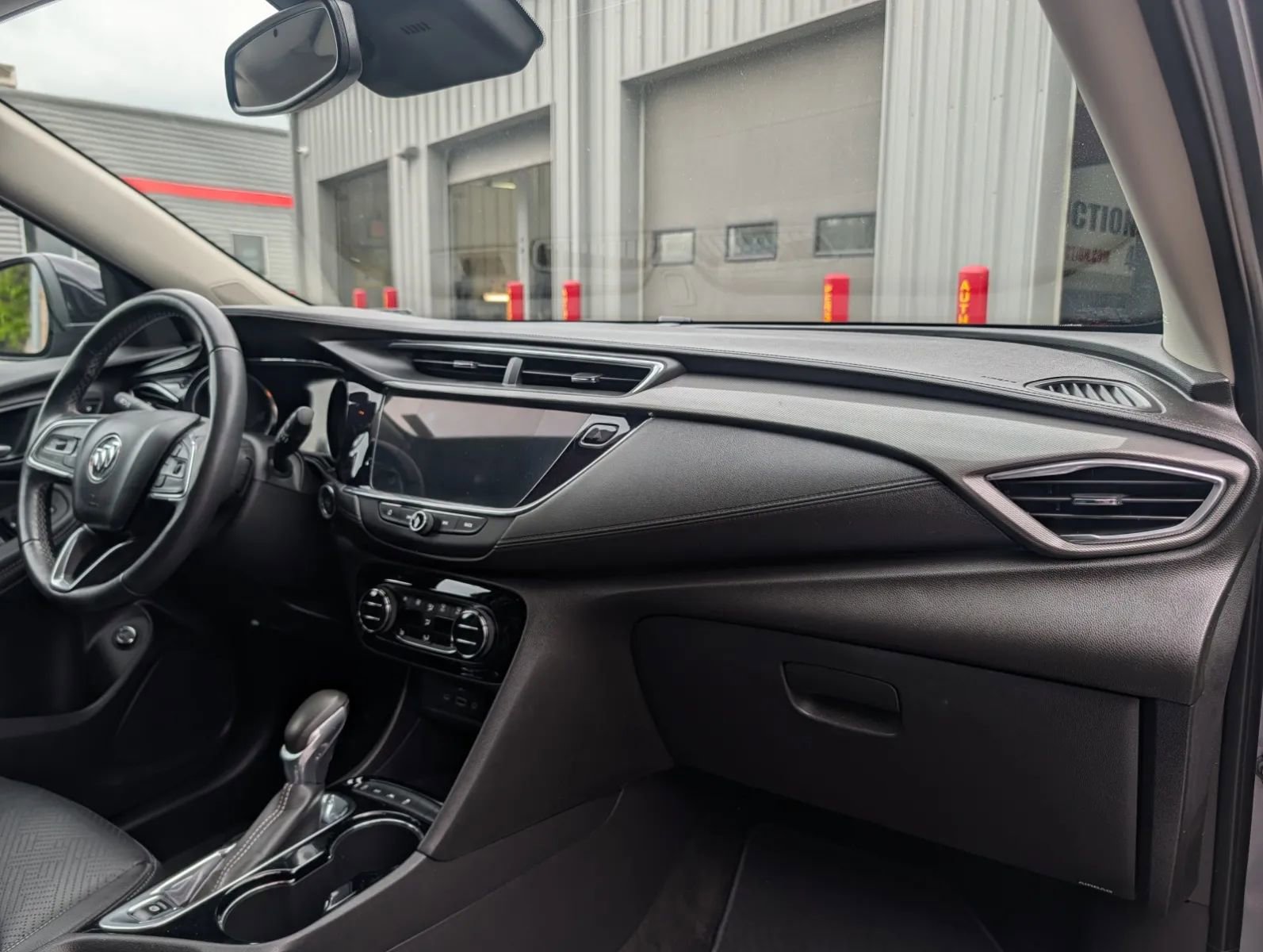 Used 2020 Buick Encore GX Essence w/ Experience Buick Package AWD/4WD image 12