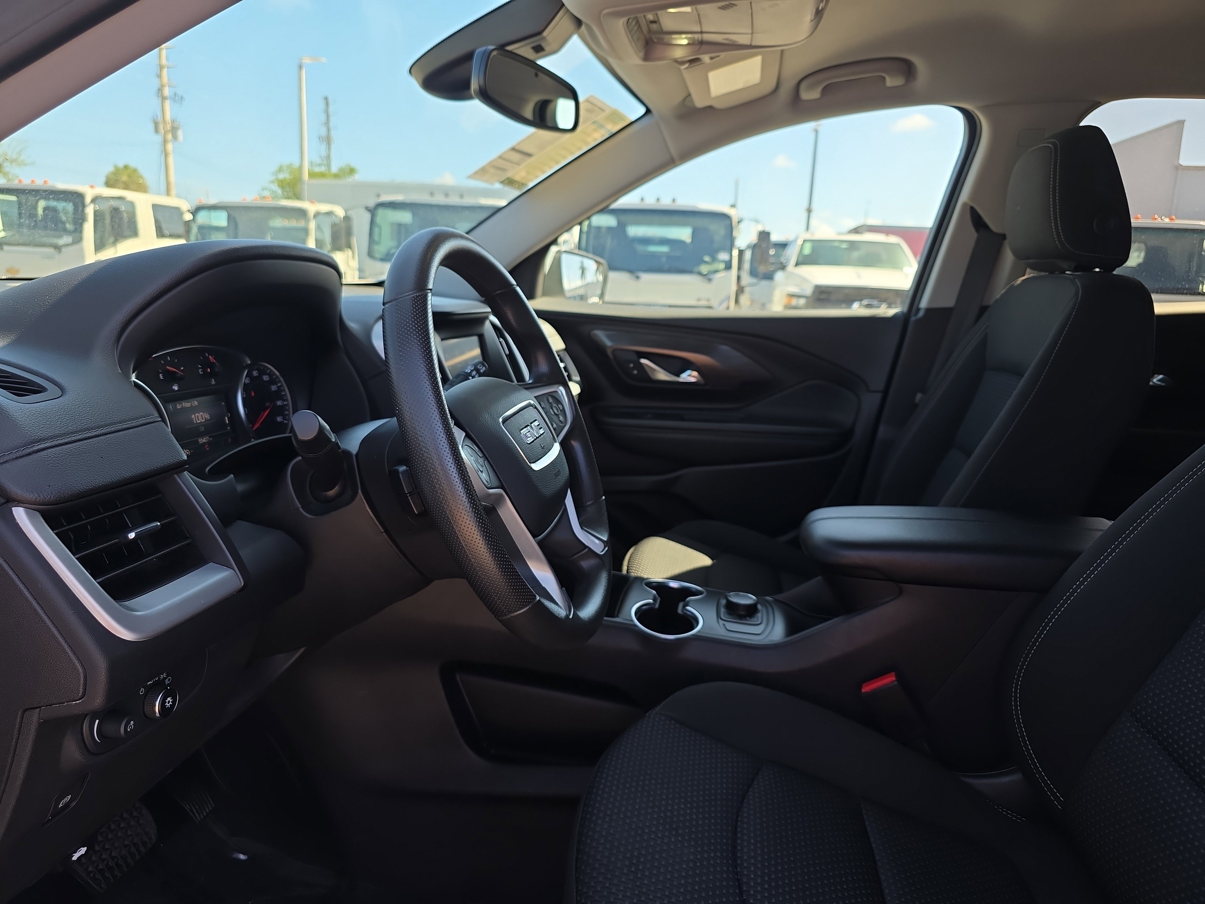 Used 2024 GMC Terrain SLE image 21