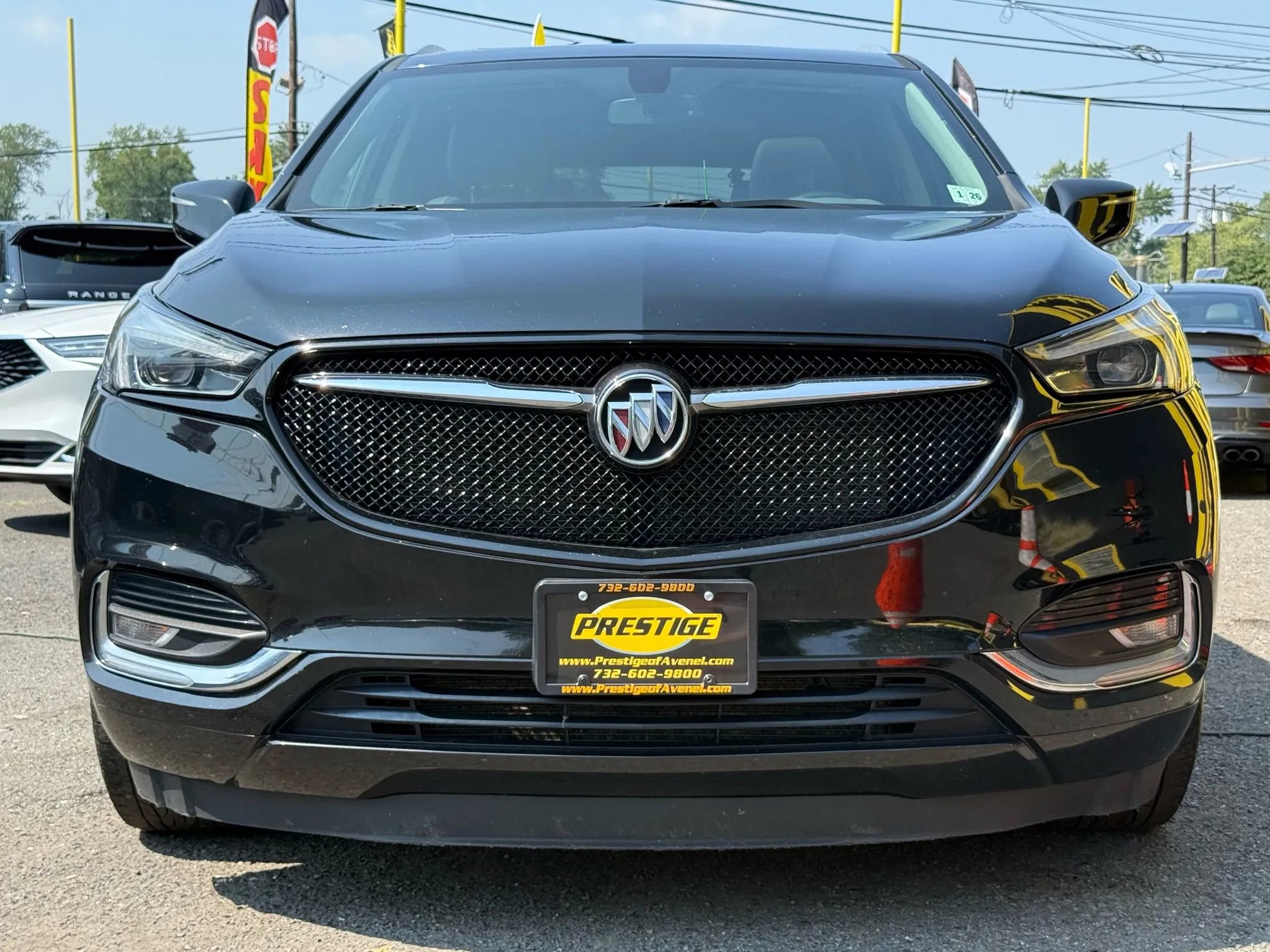 Used 2020 Buick Enclave Essence w/ Sport Touring Edition image 2