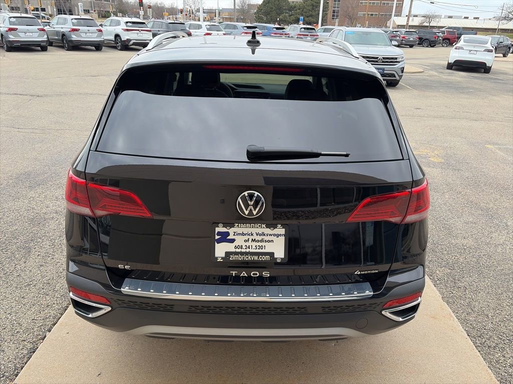 Certified 2022 Volkswagen Taos SE image 8
