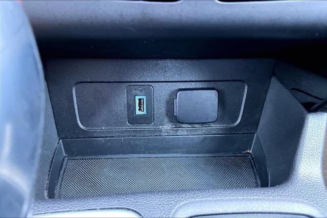 Used 2019 Ford Escape Titanium AWD/4WD image 16