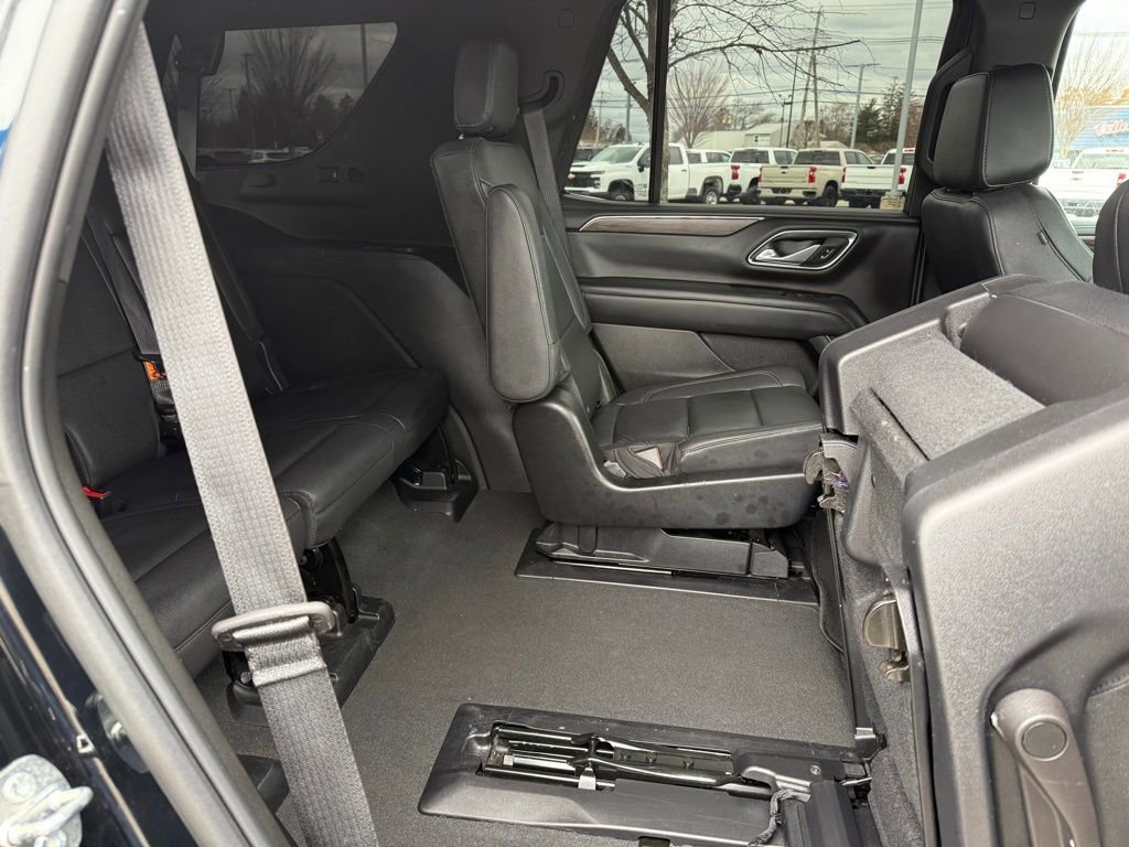 Used 2022 Chevrolet Tahoe LT w/ Luxury Package image 14