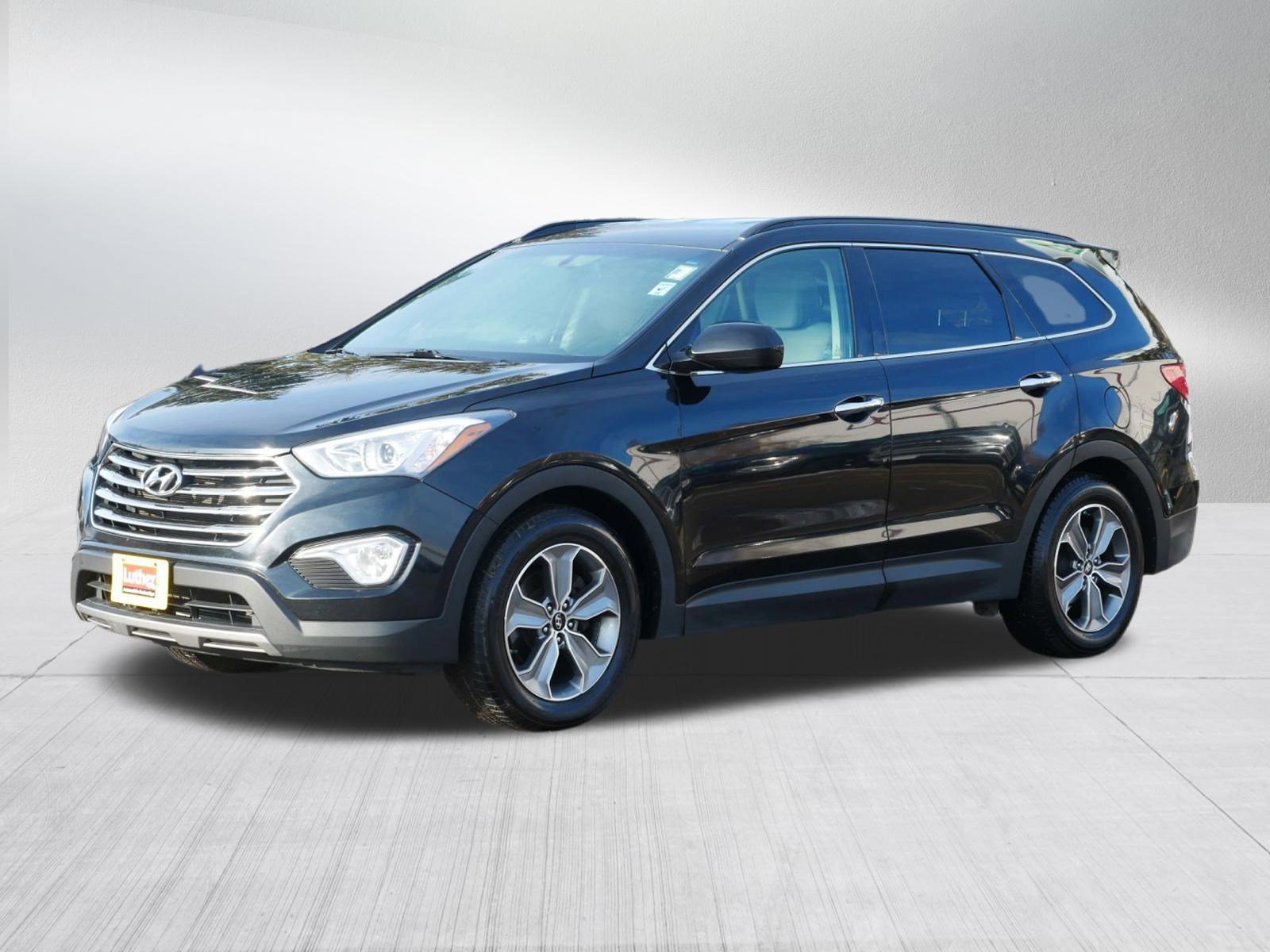 Used 2016 Hyundai Santa Fe SE video 2