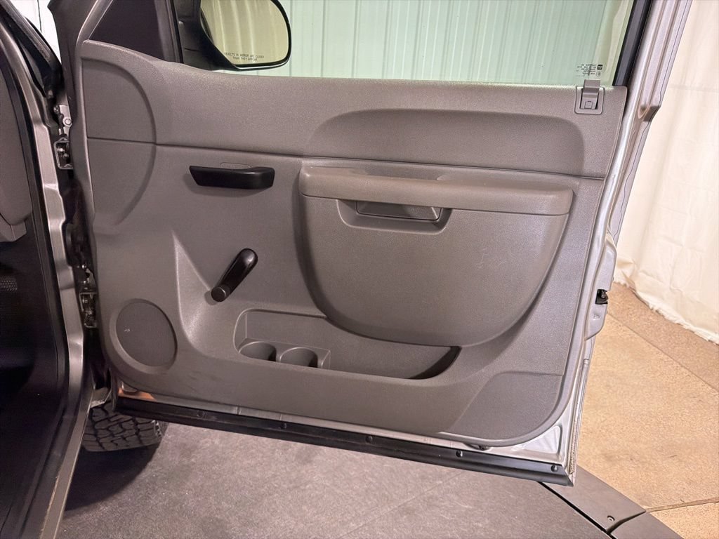 Used 2014 Chevrolet Silverado 2500 W/T AWD/4WD image 17