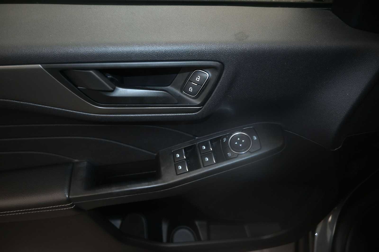 Certified 2025 Ford Escape Active FWD image 18