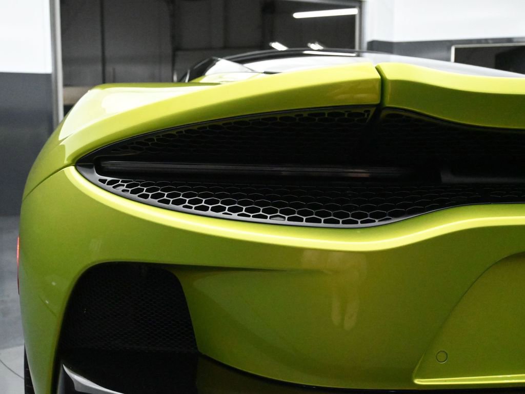 Used 2022 McLaren GT image 11