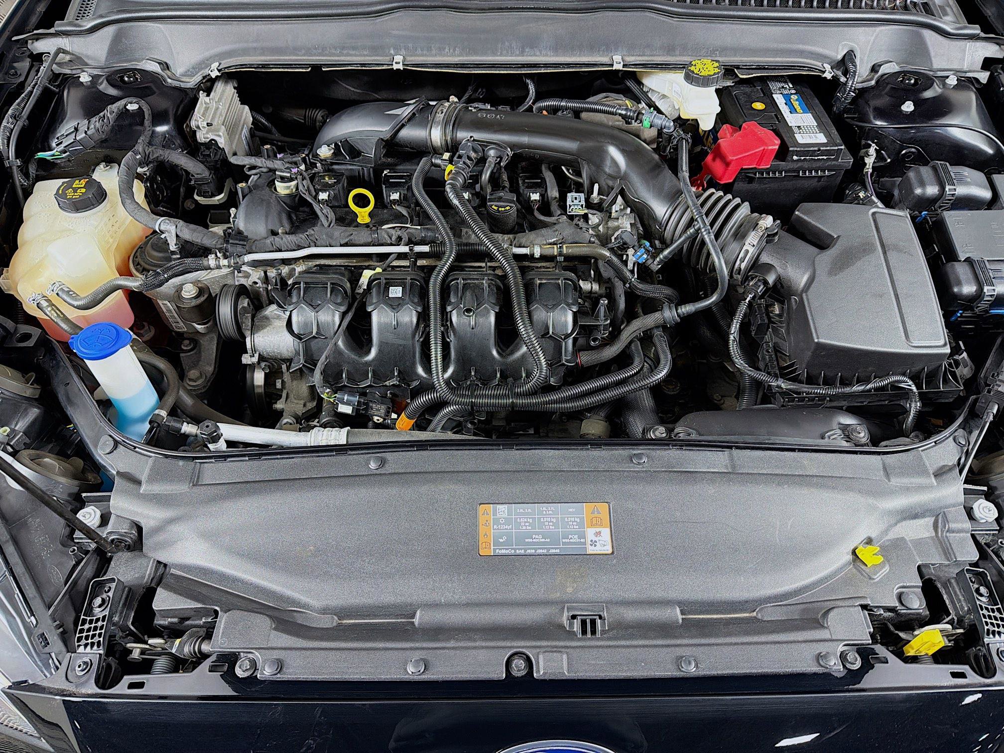 Used 2020 Ford Fusion SE image 29