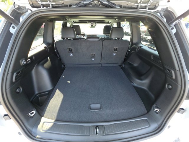 New 2026 Jeep Grand Cherokee Altitude AWD/4WD image 17