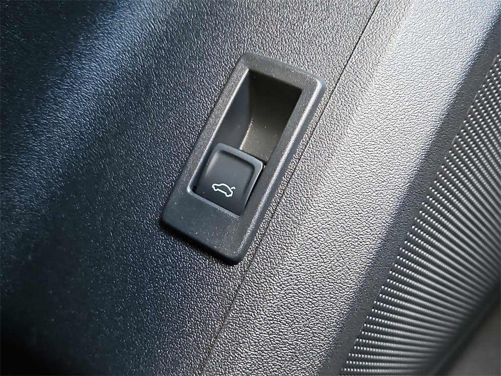 New 2025 Audi SQ5 Premium Plus image 16