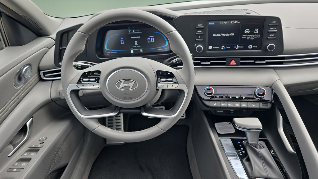 New 2026 Hyundai Elantra SEL Sport Premium w/ Cargo Package FWD image 28
